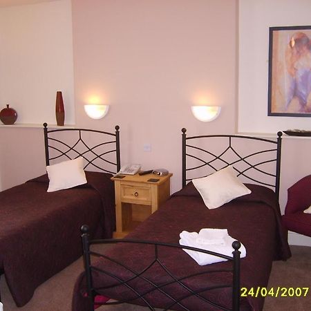 The Dodington Lodge Hotel وايت شيرش المظهر الخارجي الصورة