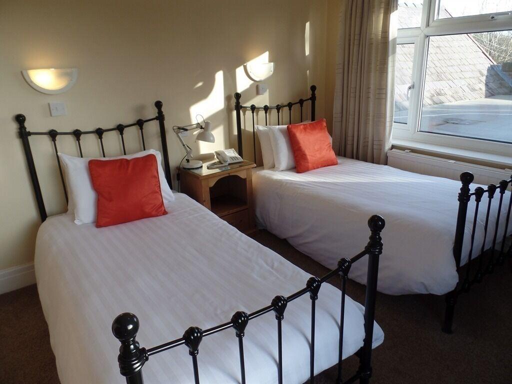 The Dodington Lodge Hotel وايت شيرش المظهر الخارجي الصورة