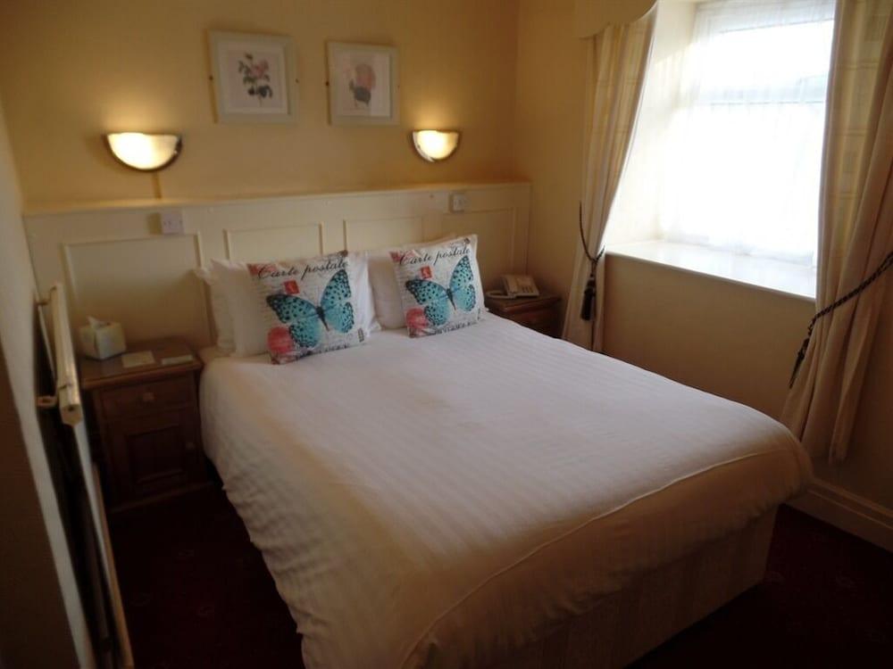 The Dodington Lodge Hotel وايت شيرش المظهر الخارجي الصورة